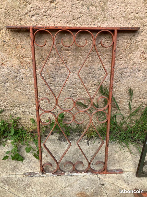 Fenêtre de grange fer forgé / rouille style antique 49cm (a3