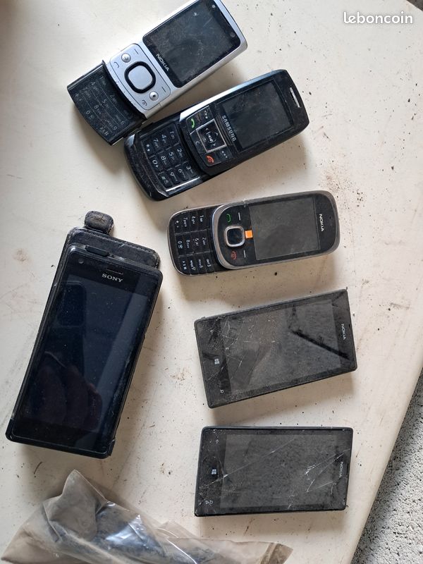 Lot ancien portables nokia, sony , samsung (image 2)