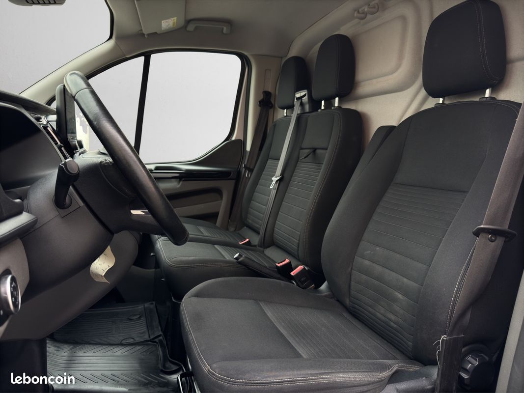Ford transit custom fourgon 340 l1h1 2.0 ecoblue 130 ss bva limited (image 11)