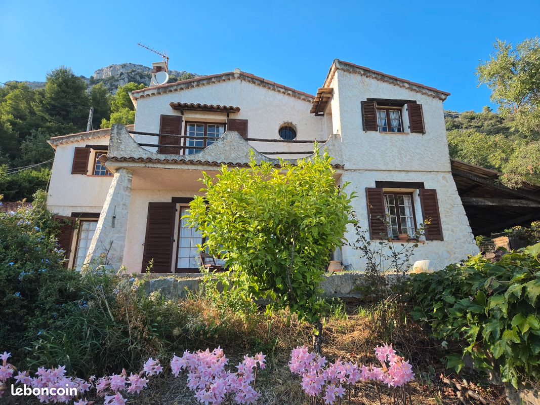 Maison 5 pièces 116 m² · à Saint-Jeannet · 116 m² · 750 000 €