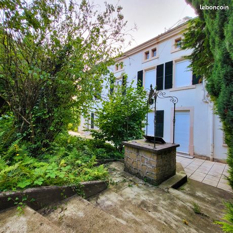 Maison 10 pièces 214 m²