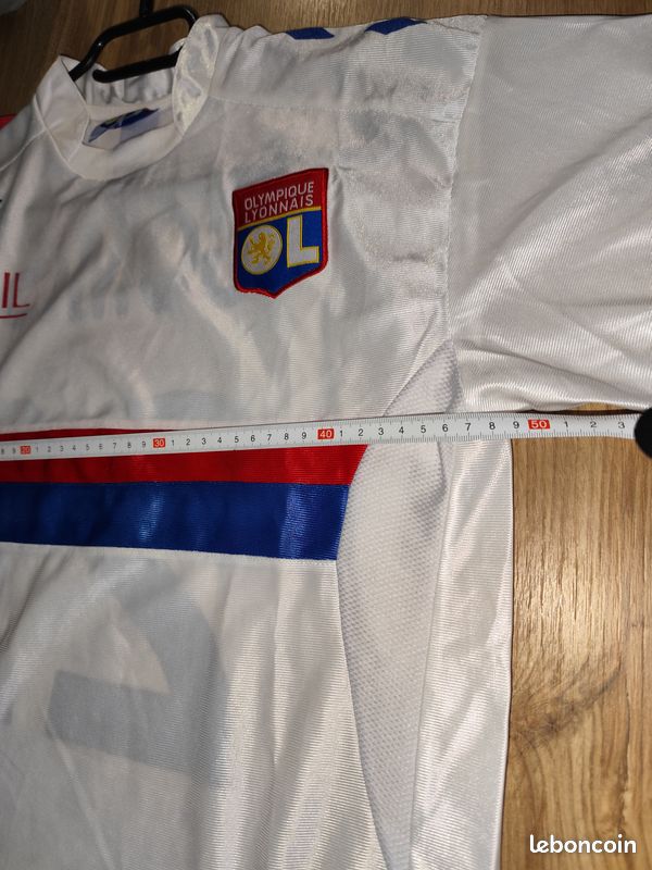 Maillots de foot vintage / rétro - The Football Market - Maillot Olympique Lyonnais rétro extérieur