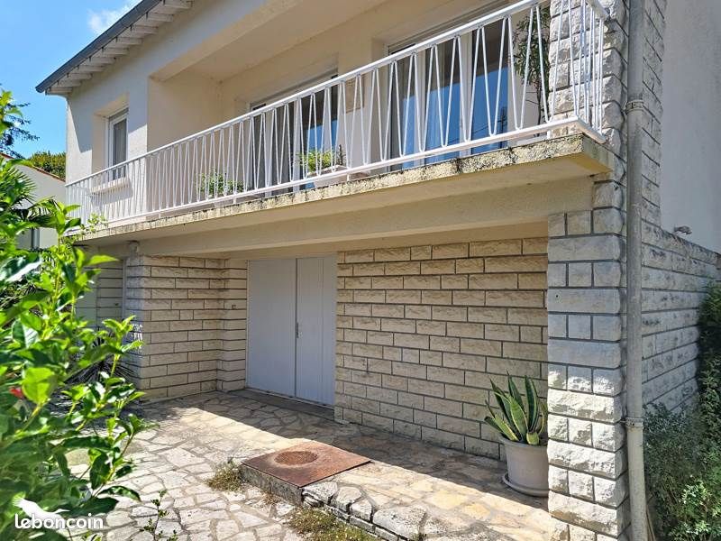 Maison 5 pièces 102 m² · à Saintes · 102 m² · 235 000 €