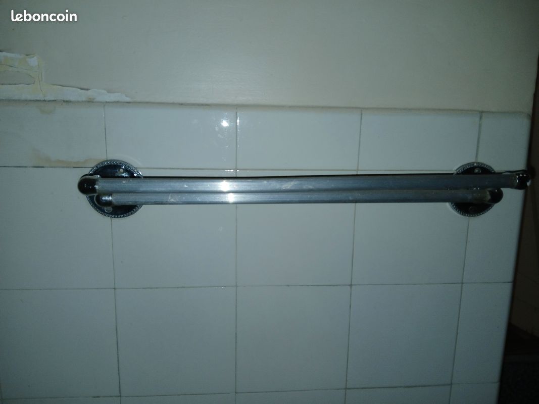 Vends porte serviette (image 1)