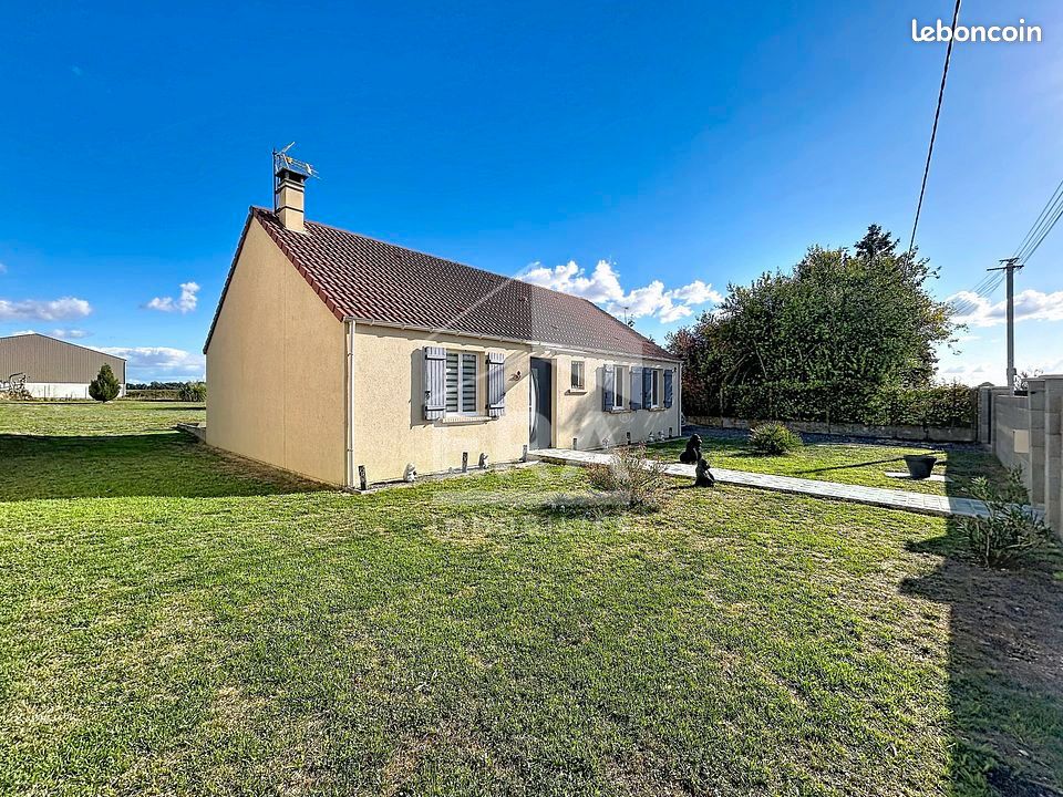 Maison 5 pièces 100 m² · à Rouvres-Saint-Jean · 100 m² · 256 800 €