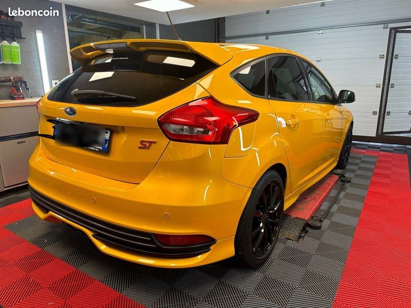 Ford focus st (image 2)