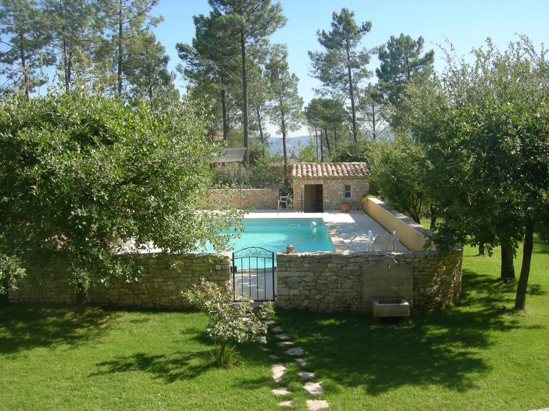 Gîte 3 pers avec piscine à Roussillon dans le Luberon - Locations ...