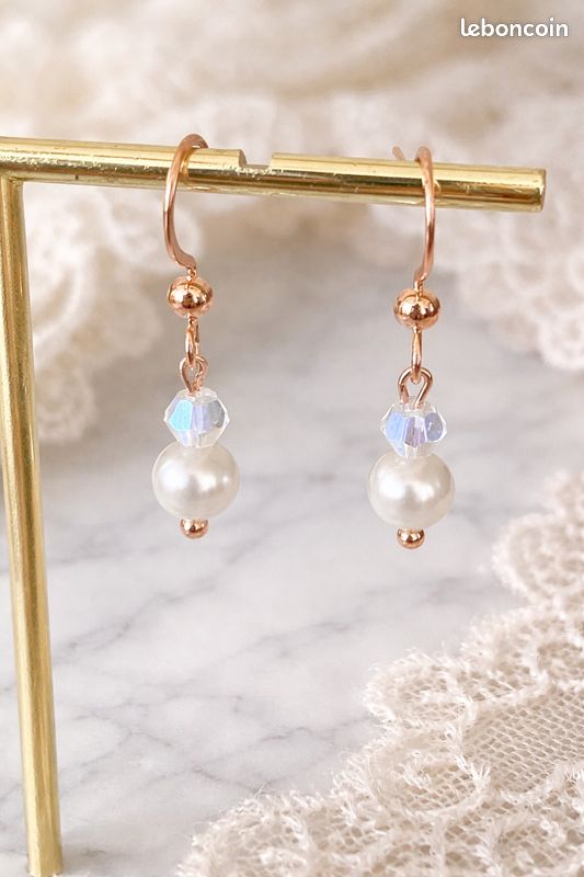 Parure De Mariée En Perles Nacrées Argentées - Collier, Boucles D'Oreilles, Bracelet - Neuf Avec Étiquettes