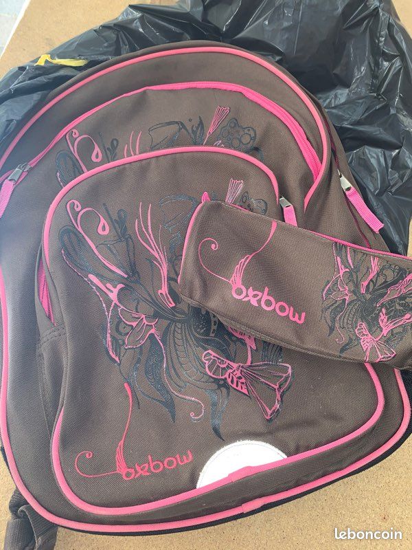 Sac à dos + trousse (image 1)