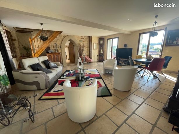 Maison de village 9 pièces 219 m²