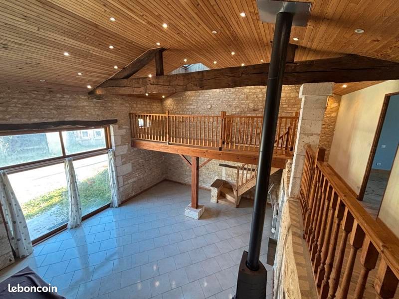 Maison 6 pièces 152 m² · à Touvre · 152 m² · 200 000 €