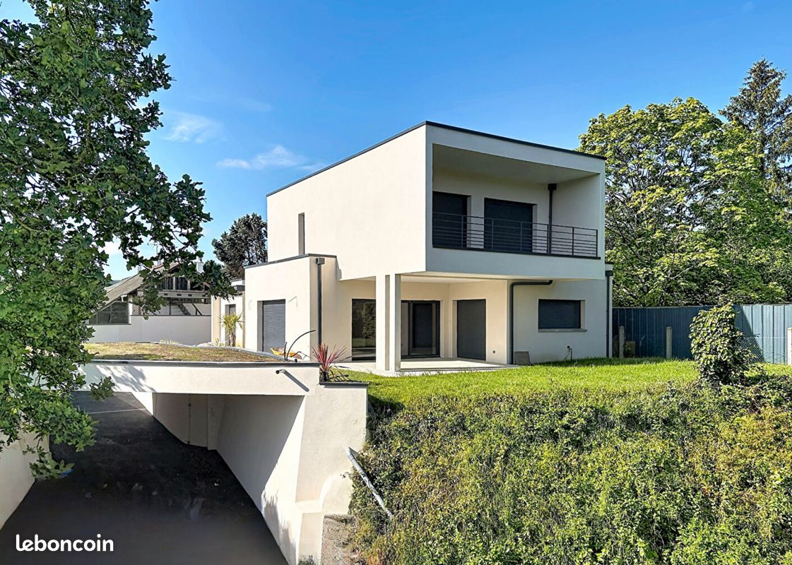 Maison 6 pièces 165 m² · à Les Garennes sur Loire · 165 m² · 690 000 €