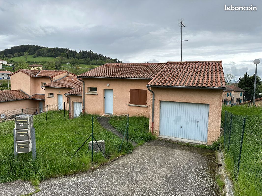 Maison 3 pièces 60 m² · à Villechenève · 60 m² · 690 €/mois