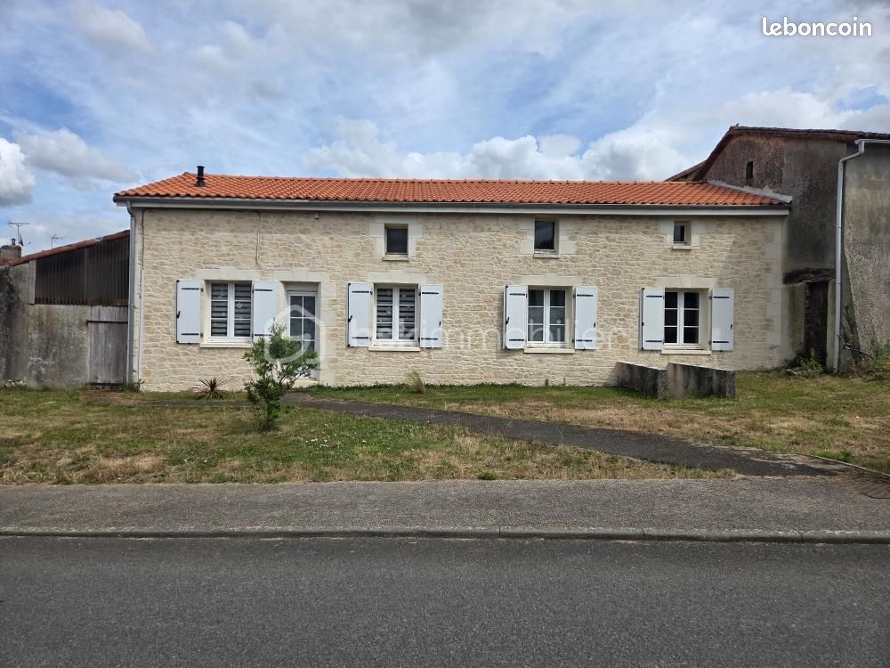 Maison 5 pièces 155 m² · à Scillé · 155 m² · 157 500 €