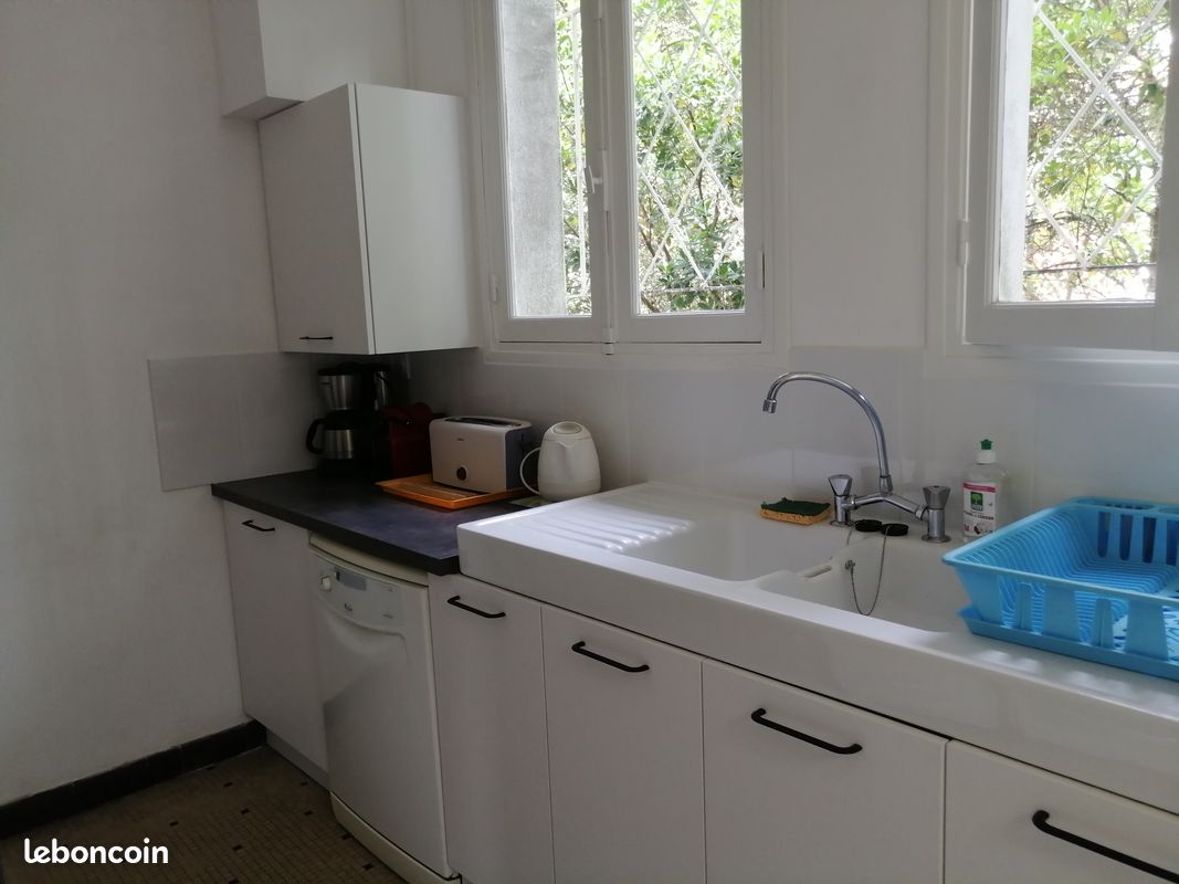 Location (image 8)
