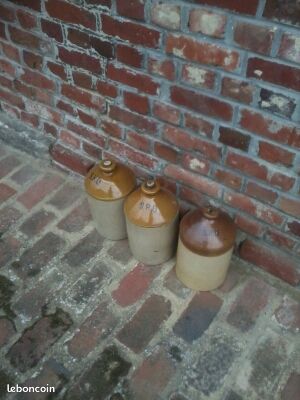 Pots anciens en terre cuite (image 1)