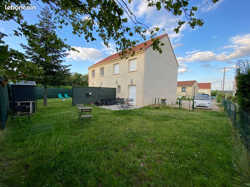 Maison 3 pièces 79 m² · à Corbeil-Essonnes · 79 m² · 1 350 €/mois