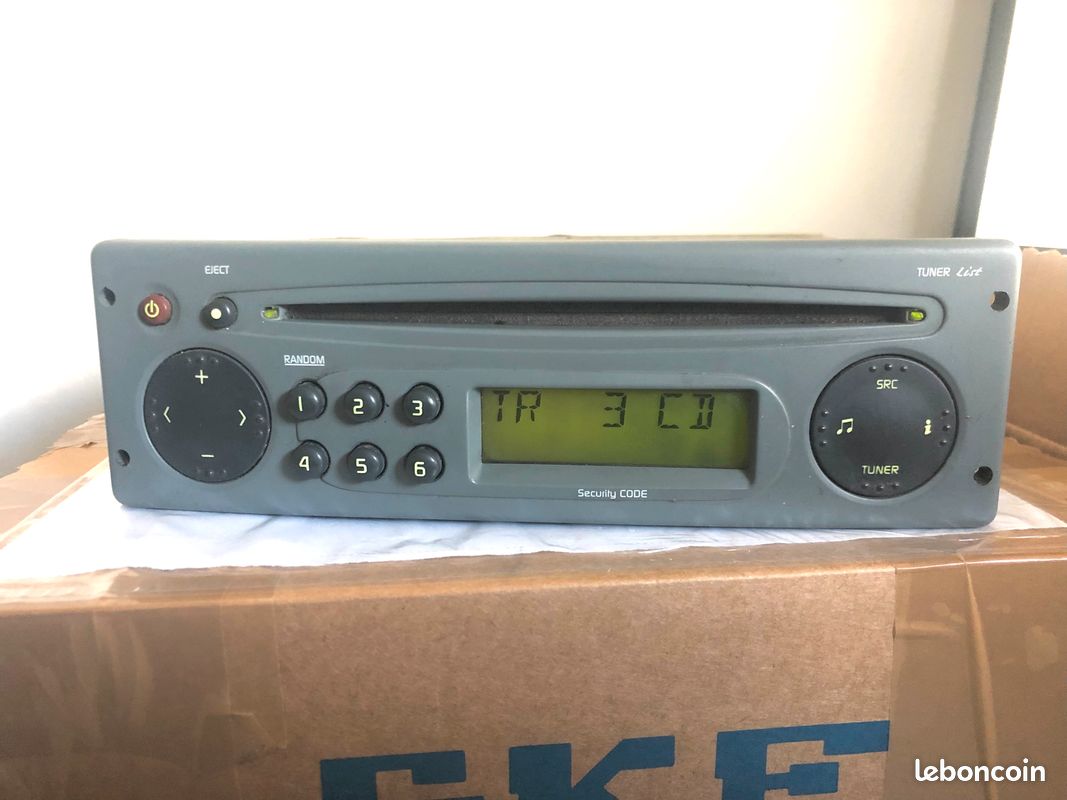 Poste autoradio Renault Twingo radio cd origine avec code de sécurité