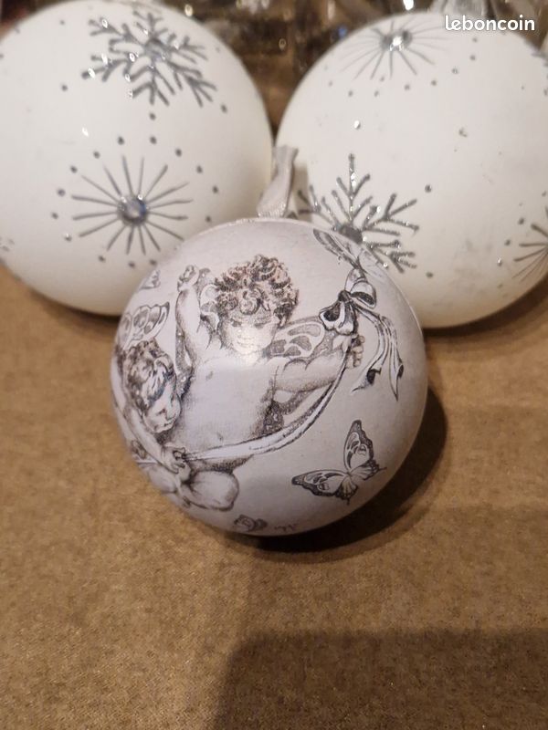 Déco De Sapin Lot De 12 Boules De Noël D 4 Cm - Argent Et Blanc - Décoration De Fête