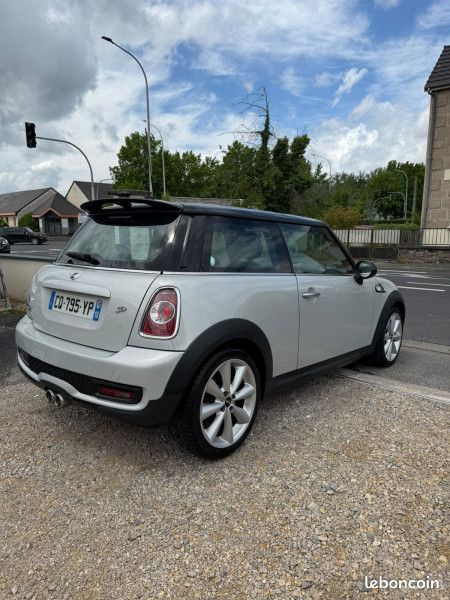 Mini MINI COOPER SD 143CH (image 4)