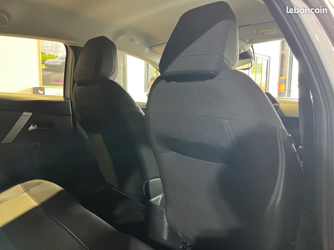 CITROEN C4 C4 BlueHDi 110 SS BVM6 Feel Pack (image 37)