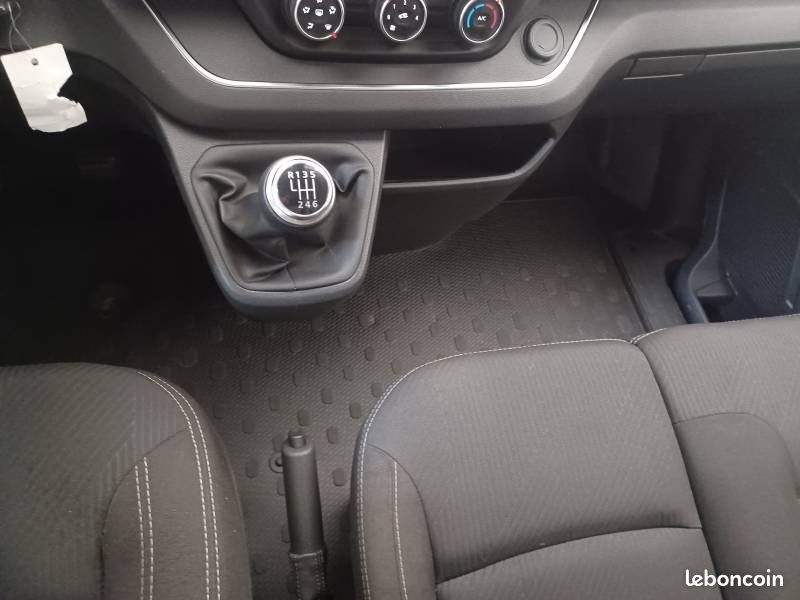 Renault Trafic FGN L1H1 2800 KG BLUE DCI 130 GRAND CONFORT (image 24)