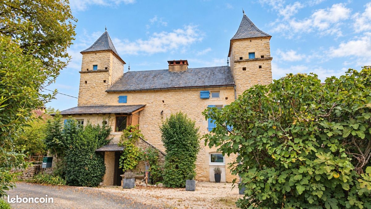 Maison 21 pièces 421 m² · à Léobard · 421 m² · 749 000 €