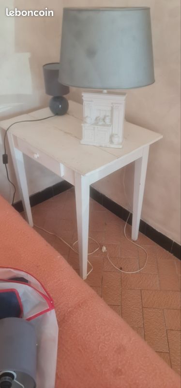 Table (image 1)