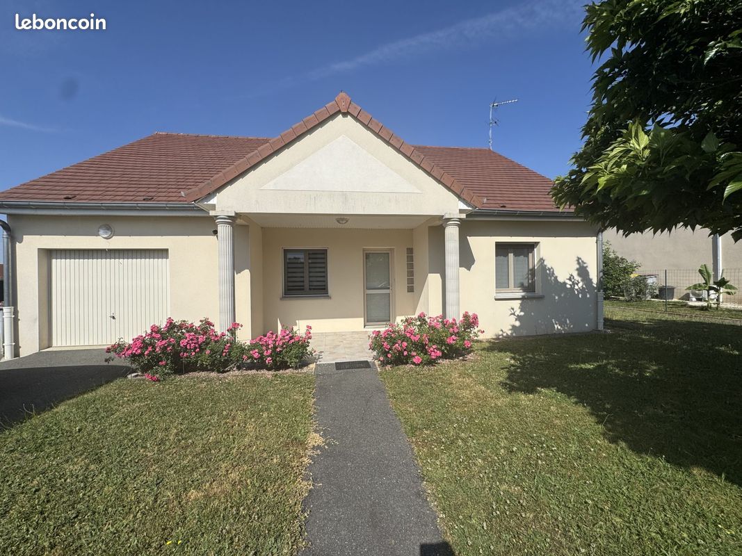 Maison 4 pièces 100 m² · à Estivareilles · 100 m² · 224 000 €