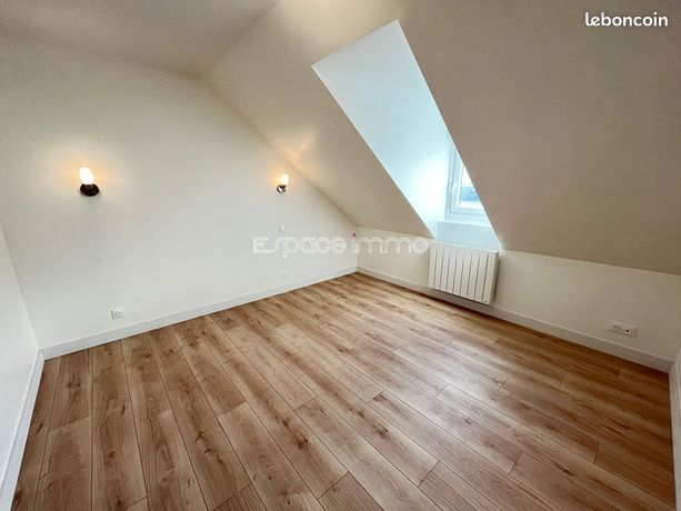 https://img.leboncoin.fr/api/v1/lbcpb1/images/2f/46/f1/2f46f1363a0a15b83834429fa3ee3cd243a76e9b.jpg?rule=ad-image