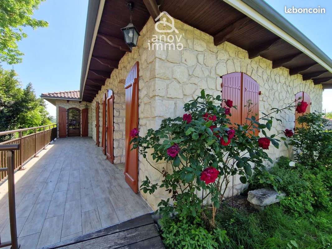 Maison 7 pièces 170 m² · à Soyaux · 170 m² · 267 000 €
