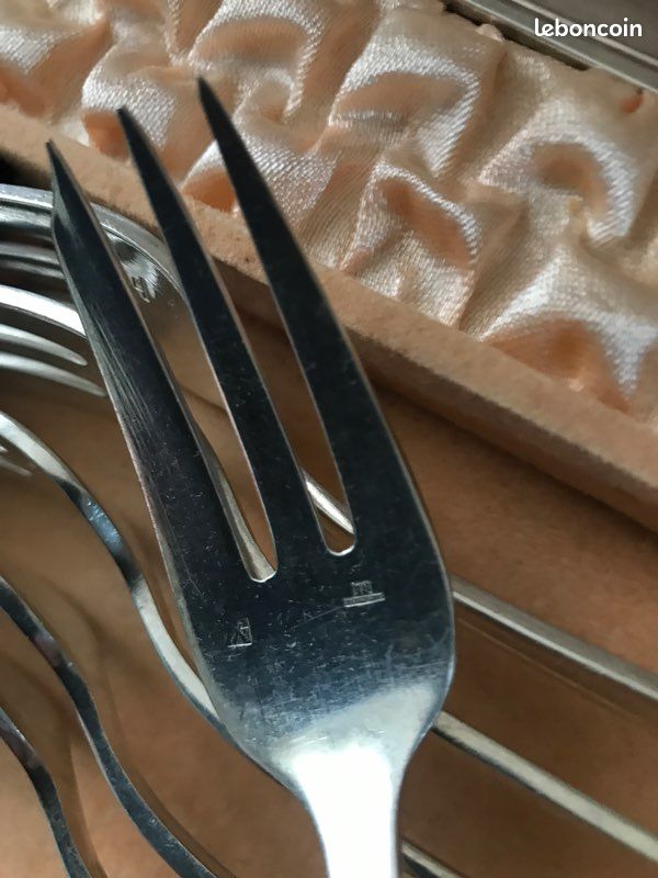 Métal argenté : 12 fourchettes à dessert et une jolie pel... - 86049336