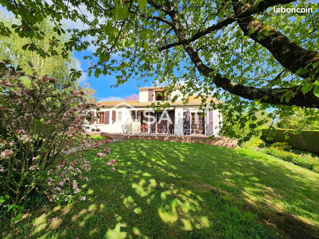 Maison 7 pièces 122 m² · à Saint-Maixent-l'École · 122 m² · 190 000 €
