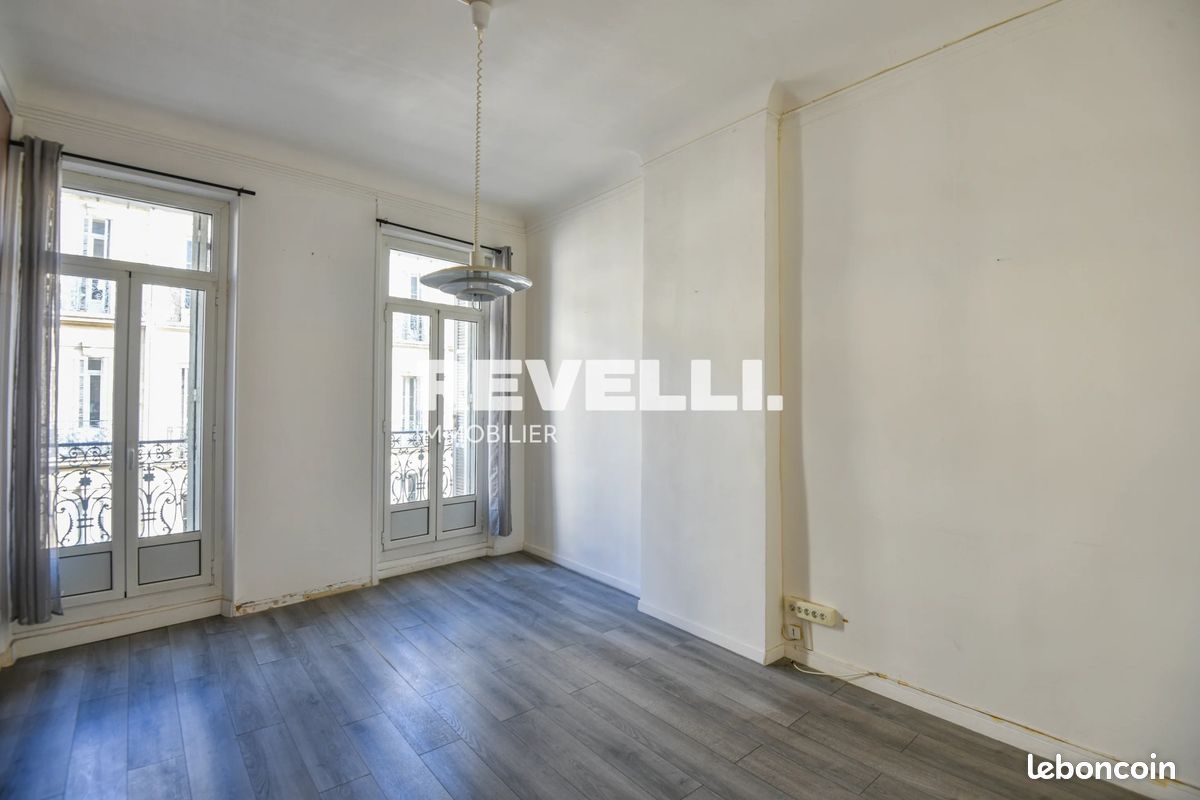 Appartement 2 pièces 49 m² · à Marseille · 49 m² · 160 000 €