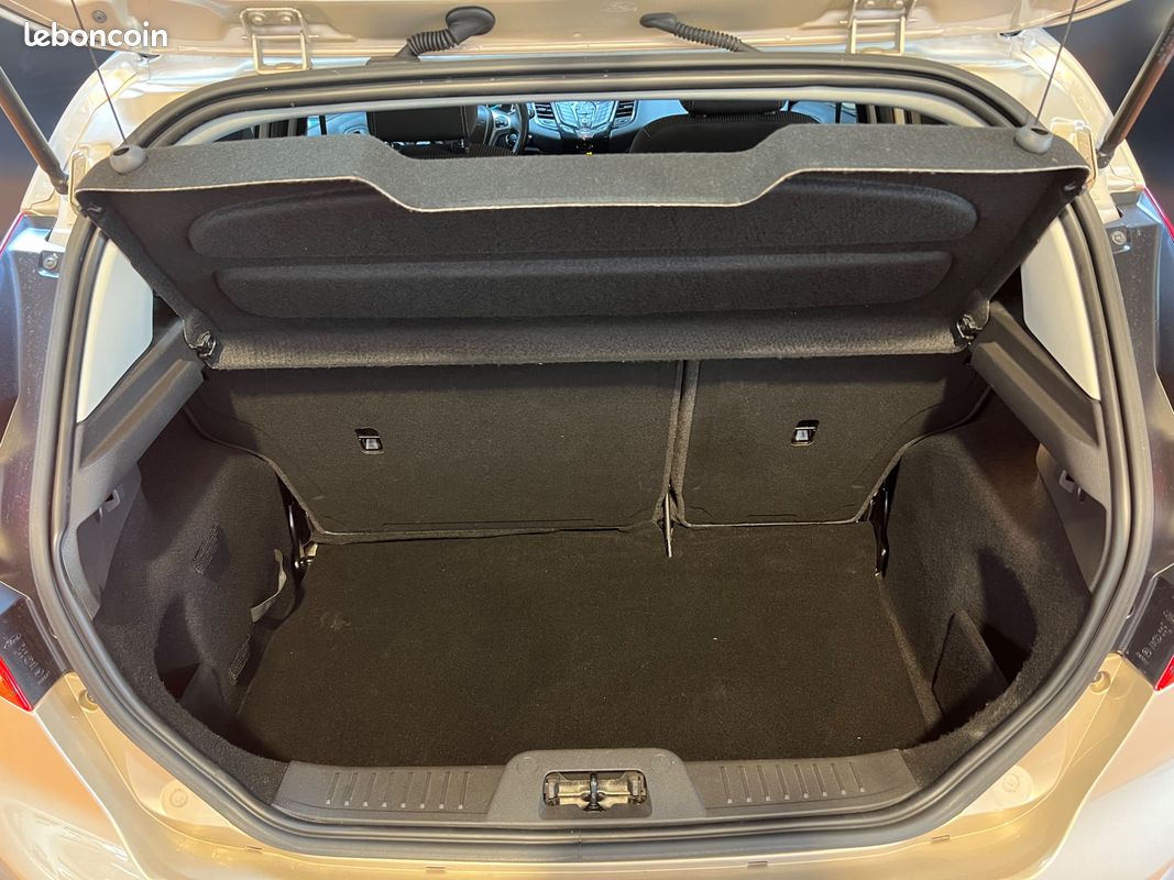 Ford fiesta 1.0 scti 100 titanium - gps - bluetooth - clim auto - suivi entretien - faible kilometrage (image 7)