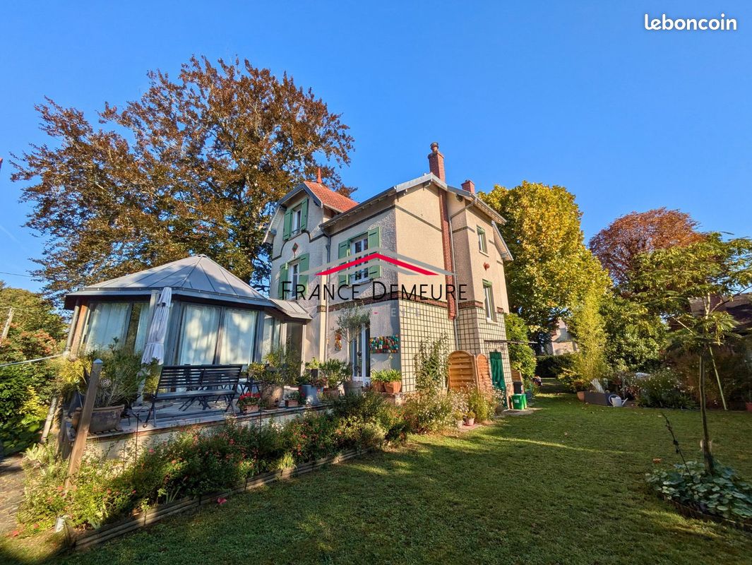 Maison 8 pièces 182 m² · à L'Isle-Adam · 182 m² · 844 000 €