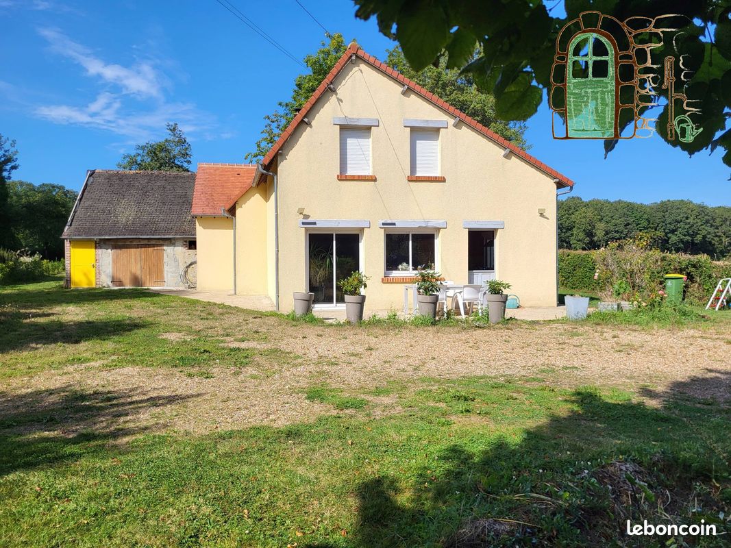 Maison 7 pièces 171 m² · à Beauchêne · 171 m² · 230 000 €