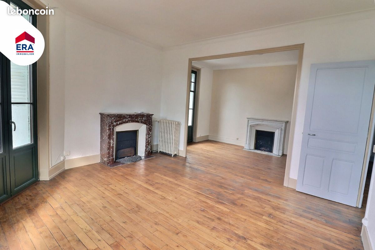 Appartement 4 pièces 119 m² · à Figeac · 119 m² · 800 €