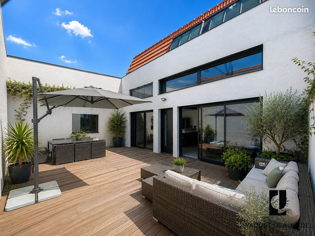 Maison 5 pièces 153 m² · à Riorges · 153 m² · 350 000 €