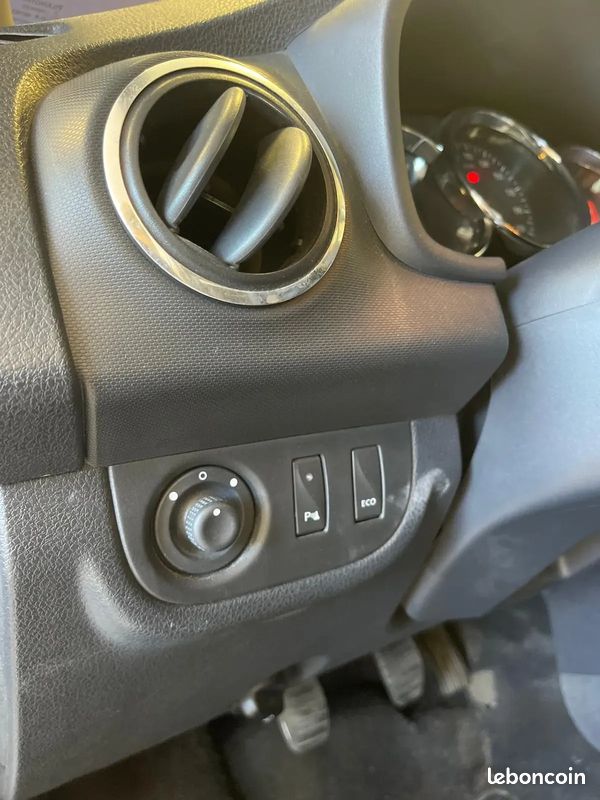 DACIA Sandero 1.5 D 90ch Stepway Prestige - 2014 - 172 500 km - Suivi (image 20)