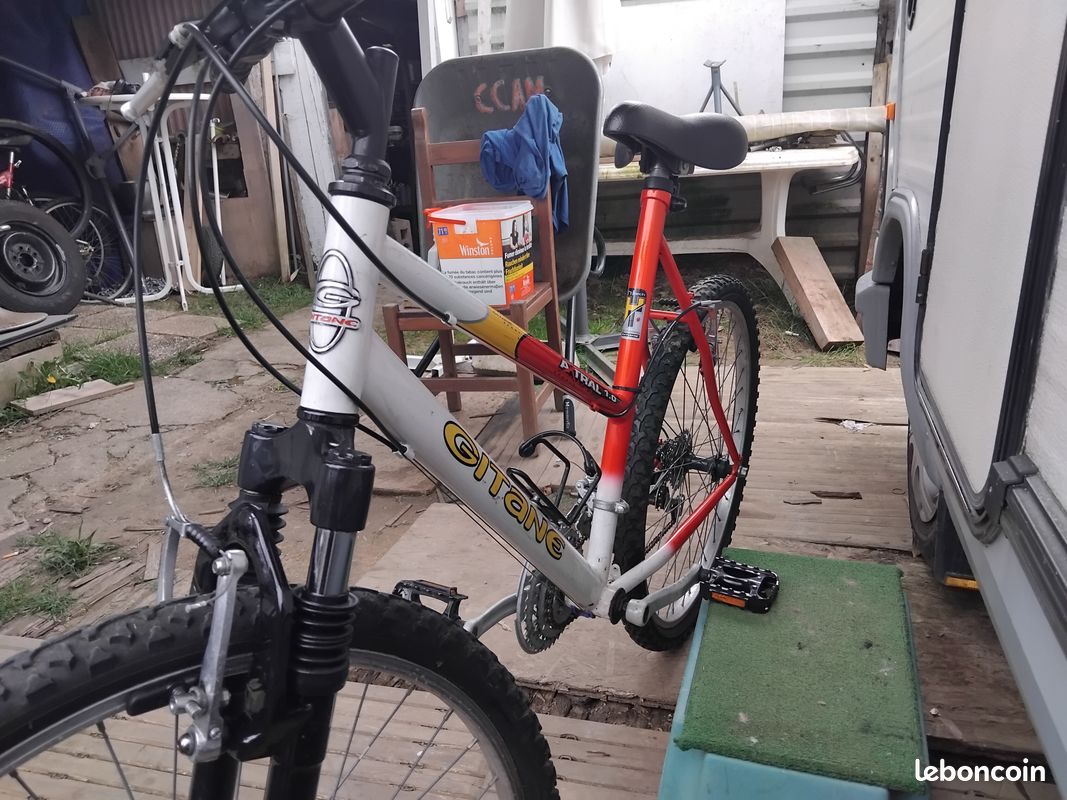 Les 10 meilleurs vélos tout-chemins VTC | Comparatif 2023