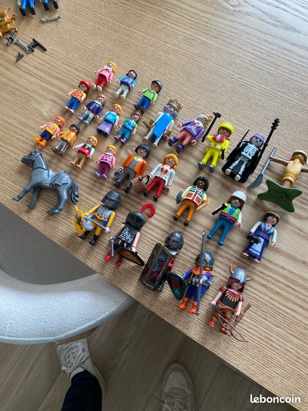 FIGURINES PLAYMOBIL SÉRIE 26 GARÇONS NEUFS, 12 MODÈLES DISPONIBLES