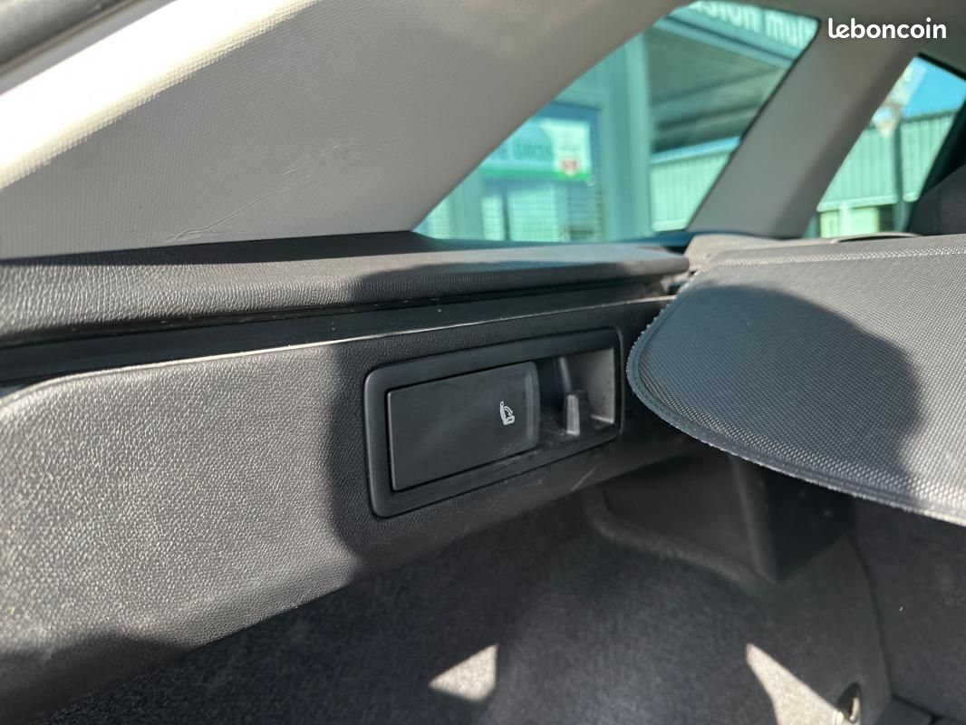 Seat Leon SPORTSTOURER 2.0 TDI 115 BVM6 Business (image 31)