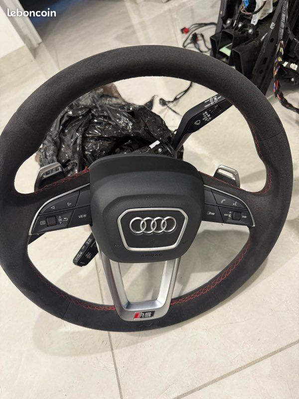Volant Audi RS3 RSQ3 RSQ8 (image 1)