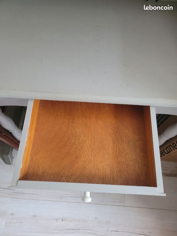 Bureau (image 4)