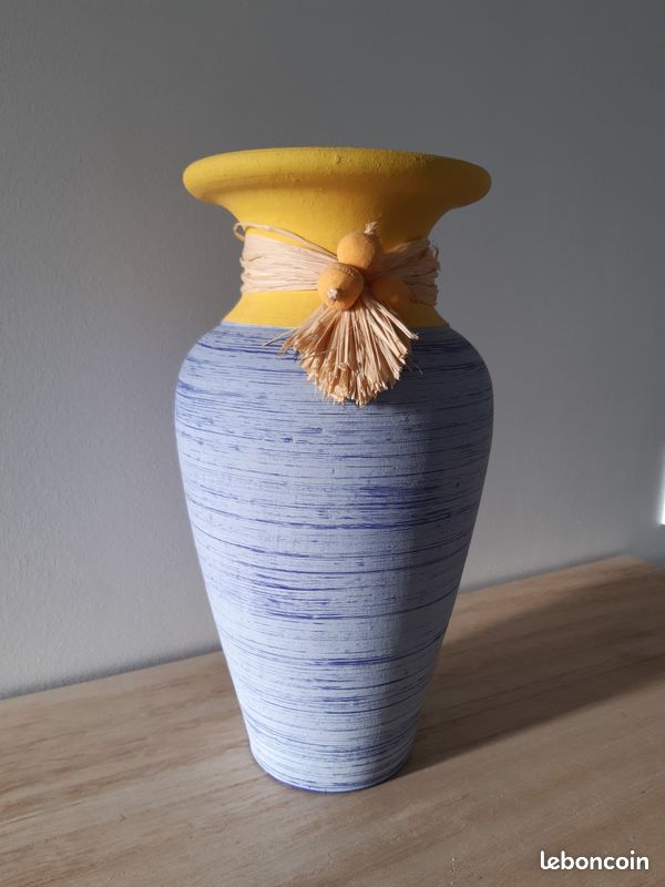 Très joli Vase bleu et jaune (image 1)
