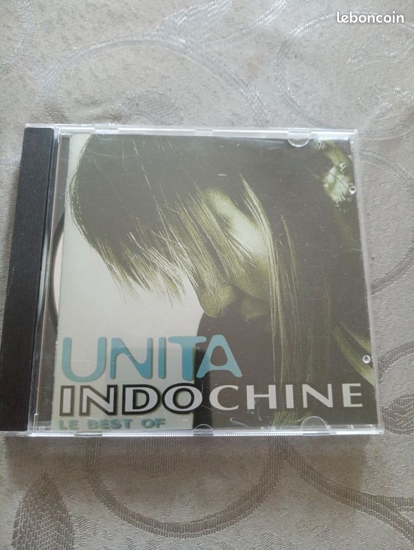 CD, INDOCHINE,UNITA le best of, état neuf (image 1)