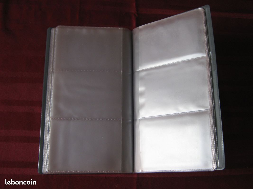Porte-cartes / Album gris pour 96 cartes de visite (image 1)
