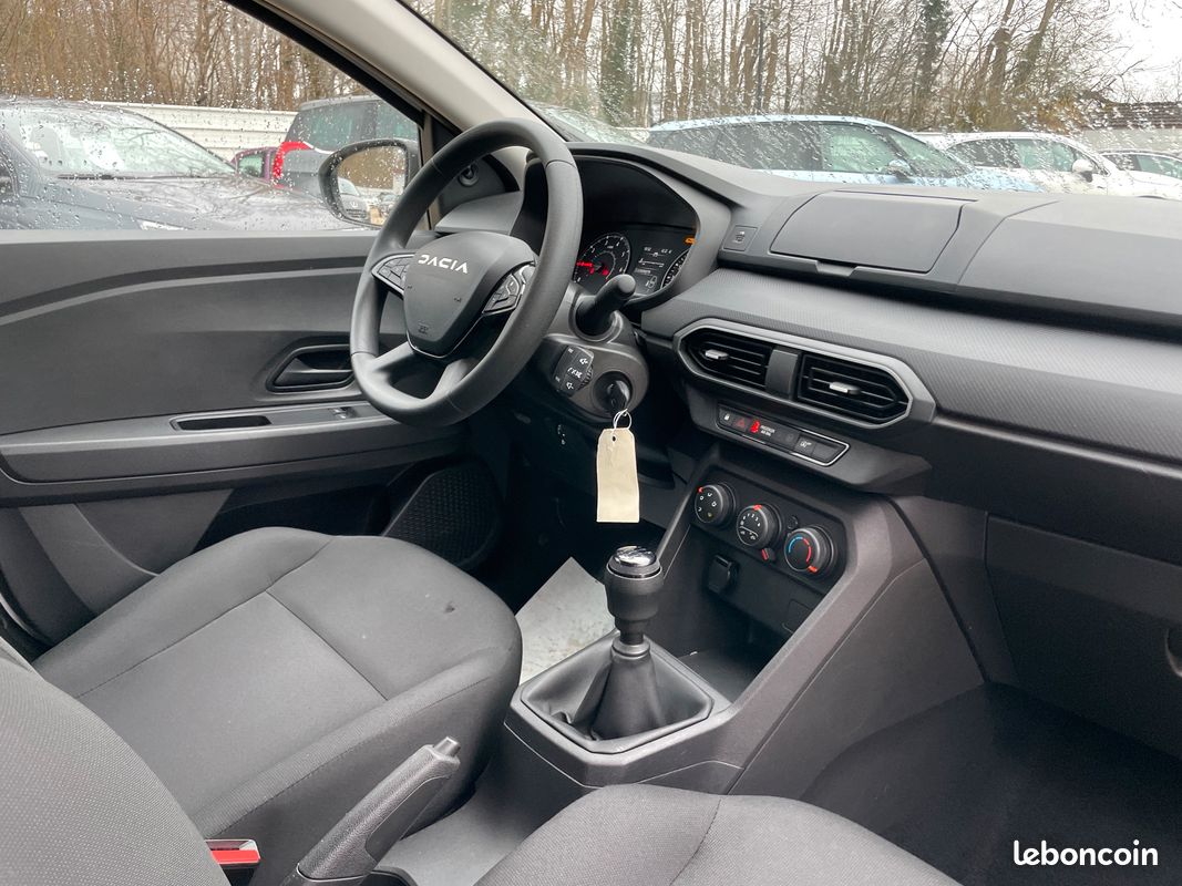 Dacia sandero iii 1.0 essence (image 5)