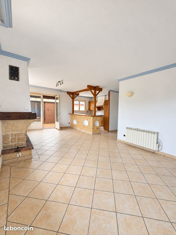 Maison familiale 5 pièces, piscine, terrain 1316 m² – Pusignan beau potentiel (image 9)